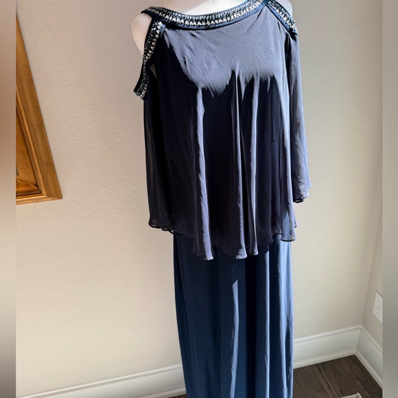 Alex Evenings Long Navy Size 12 Embellished Shoulder Formal Gown - Picture 7 of 16